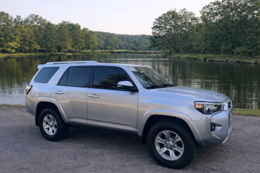 2017 Toyota 4Runner SR5 Premium's photo