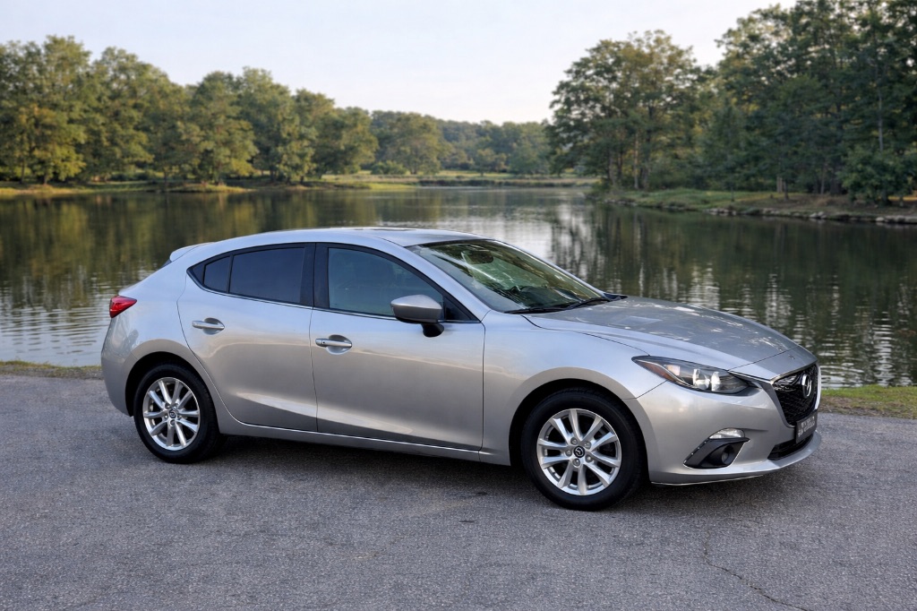2016 Mazda MAZDA3 i Touring's photo