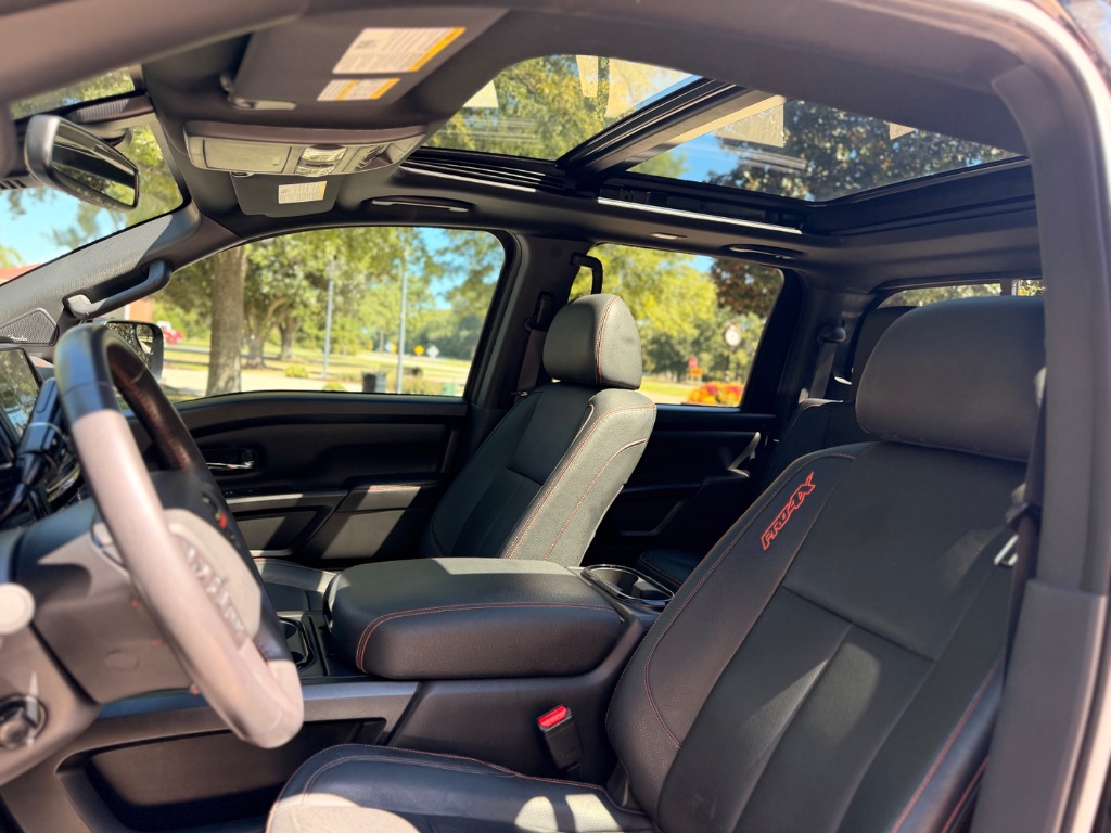 2021 Nissan Titan PRO-4X - Photo 6