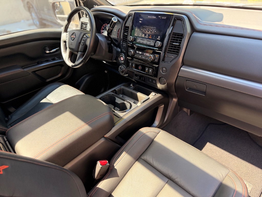 2021 Nissan Titan PRO-4X - Photo 10
